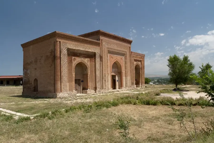 Minaretul Uzgen