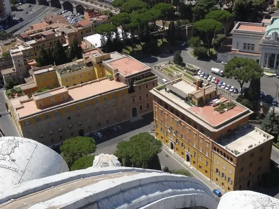 Palatul San Carlo — Aleea Magnoliilor (Vatican)