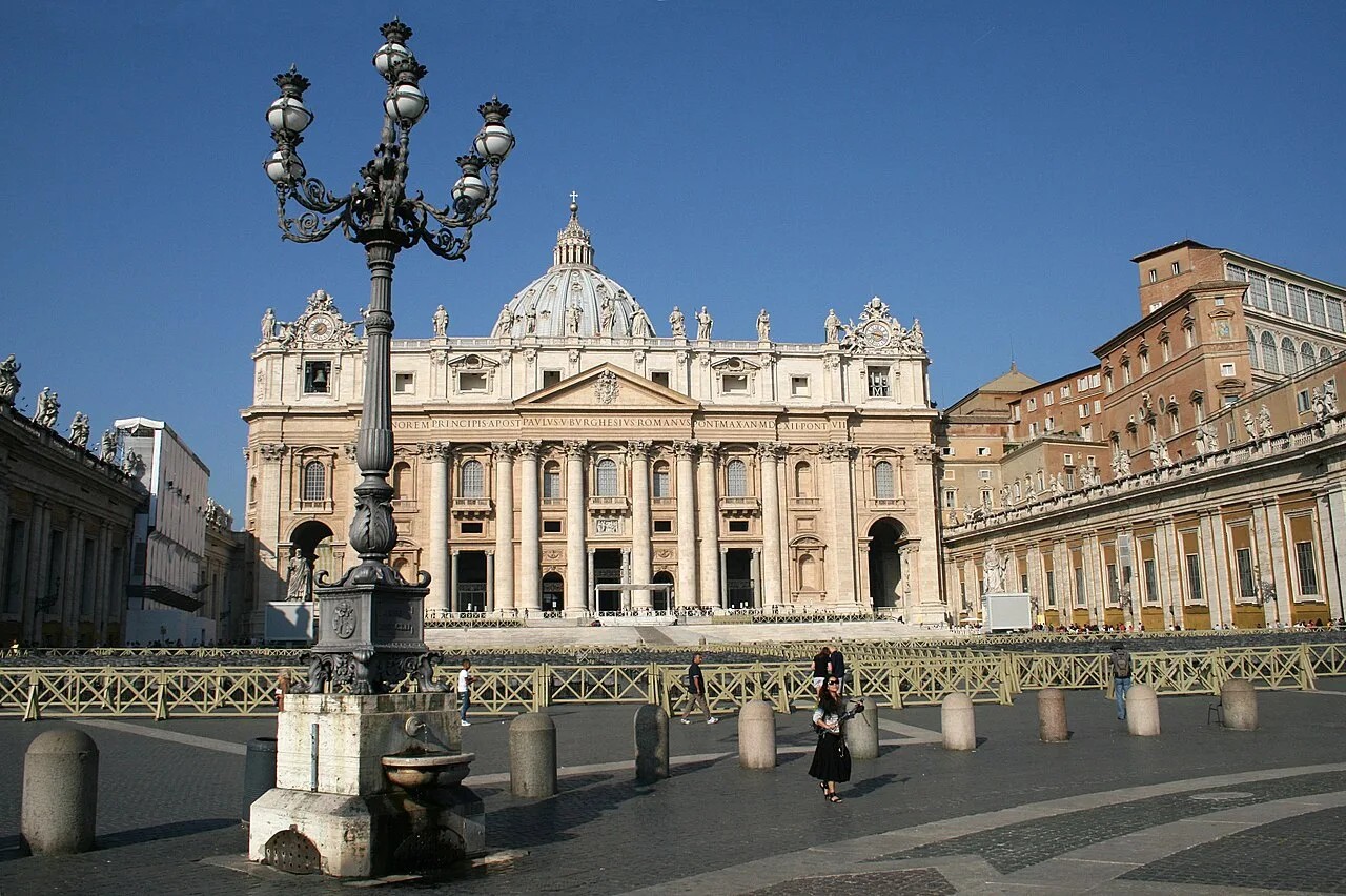St. Peter's Square — Piazza dei Protomartiri (Vatican)