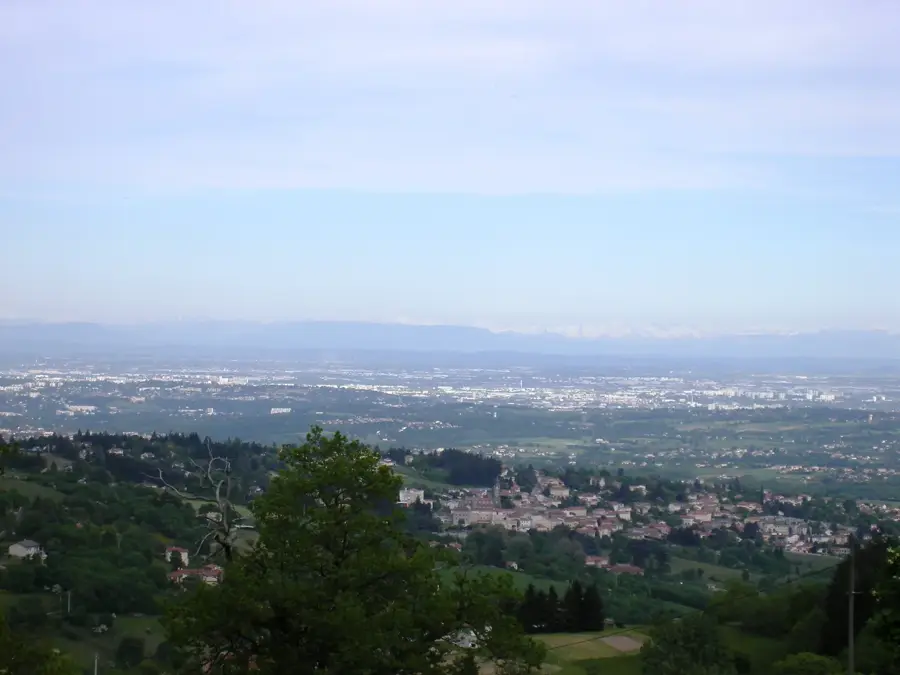 Vaugneray – city