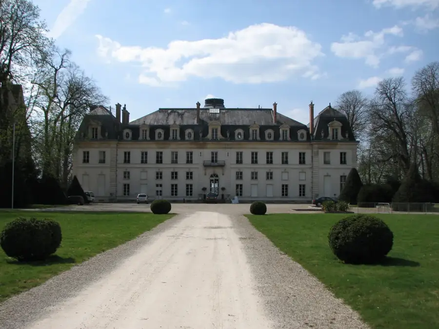Vaux-le-Pénil – city