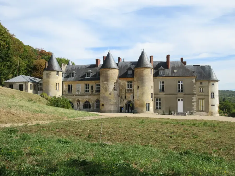Vaux-sur-Seine – city