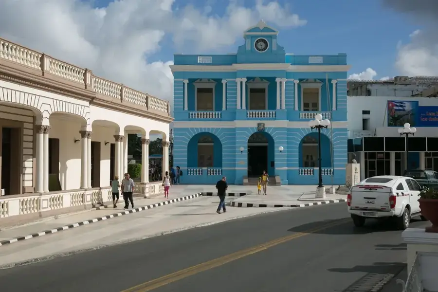 Victoria de Las Tunas — Amancio (Cuba)