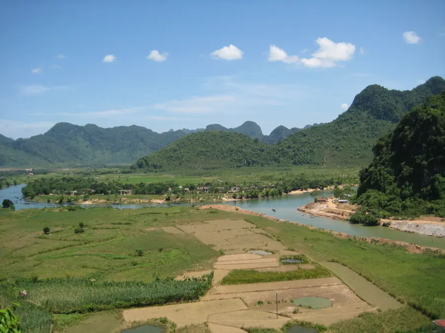 Phong Nha — Formosa Hà Tĩnh Steel (Vietnam)