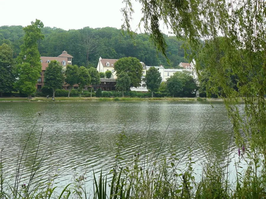 Ville-d'Avray – city