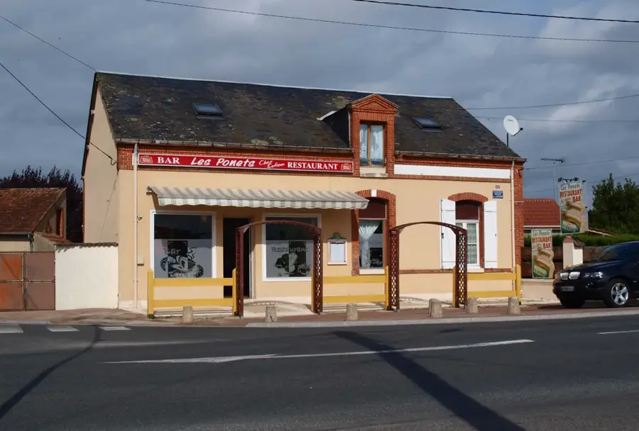Villemandeur – city
