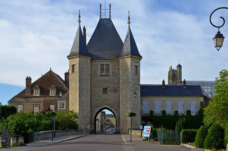 Villeneuve-sur-Yonne — El Dher (Szomália)