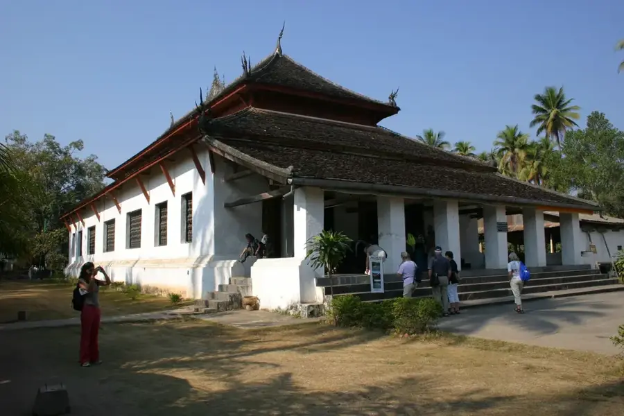 Wat Visoun — Peșterile Pak Ou (Laos)