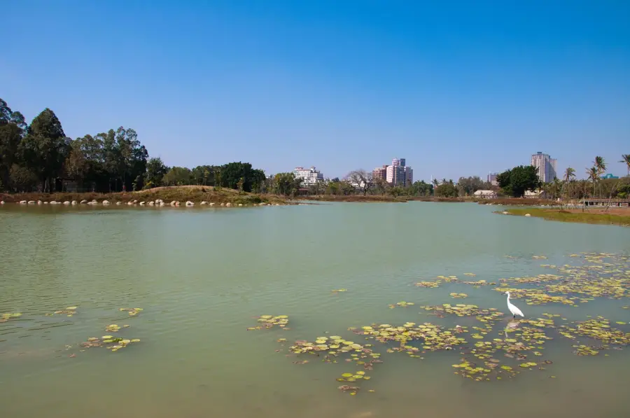 Weiwuying-Metropolpark — Guanshan (Taiwan)