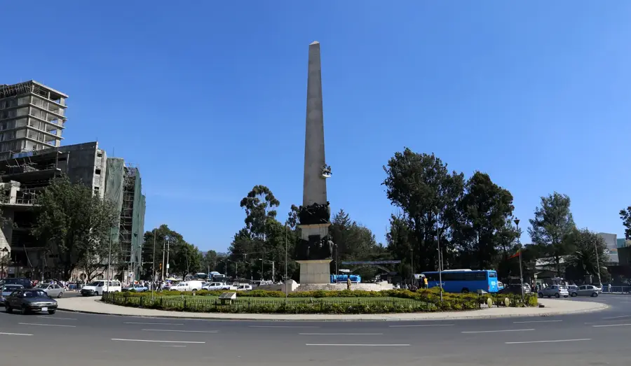 Monumentul Yekatit 12 — Catedrala Sfântul Gheorghe (Addis Abeba) (Etiopia)