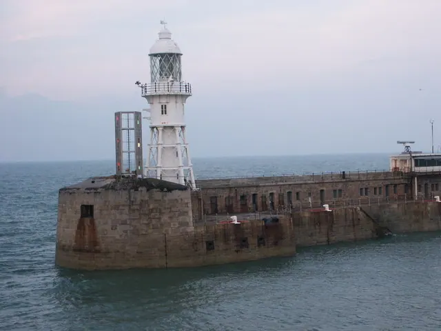 Admiralty Pier Lighthouse