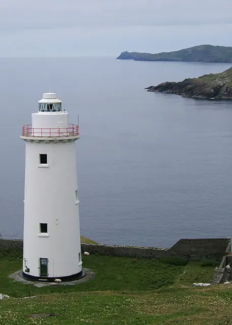 Ardnakinna Point Lighthouse