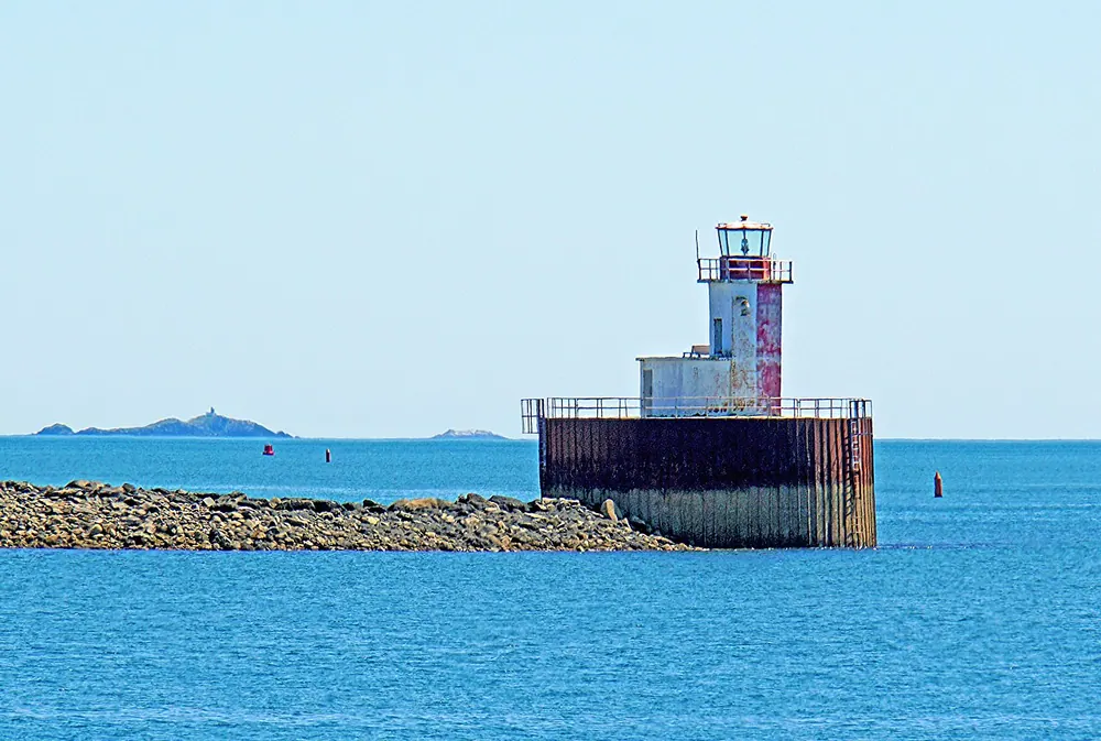 Bunker Island Lighthouse