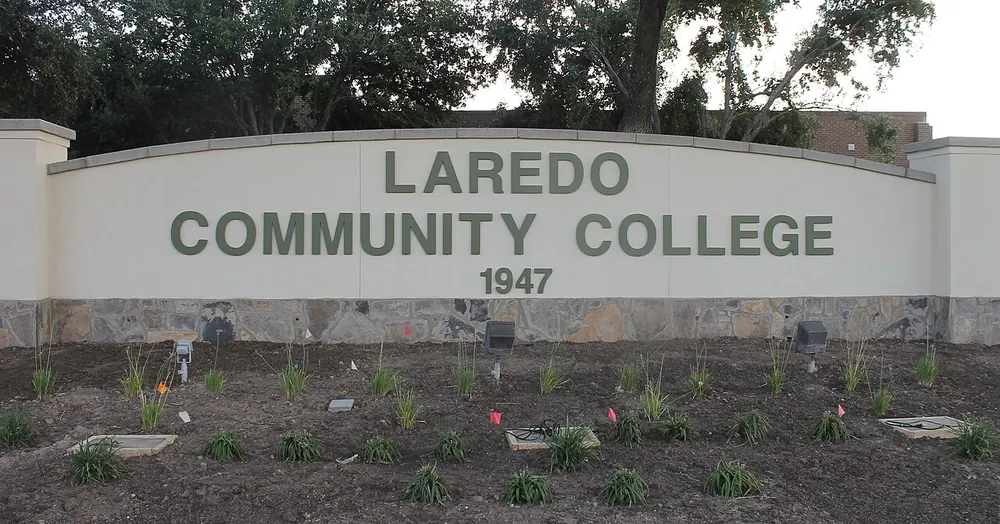 Lamar Bruni Vergara Environmental Science Center