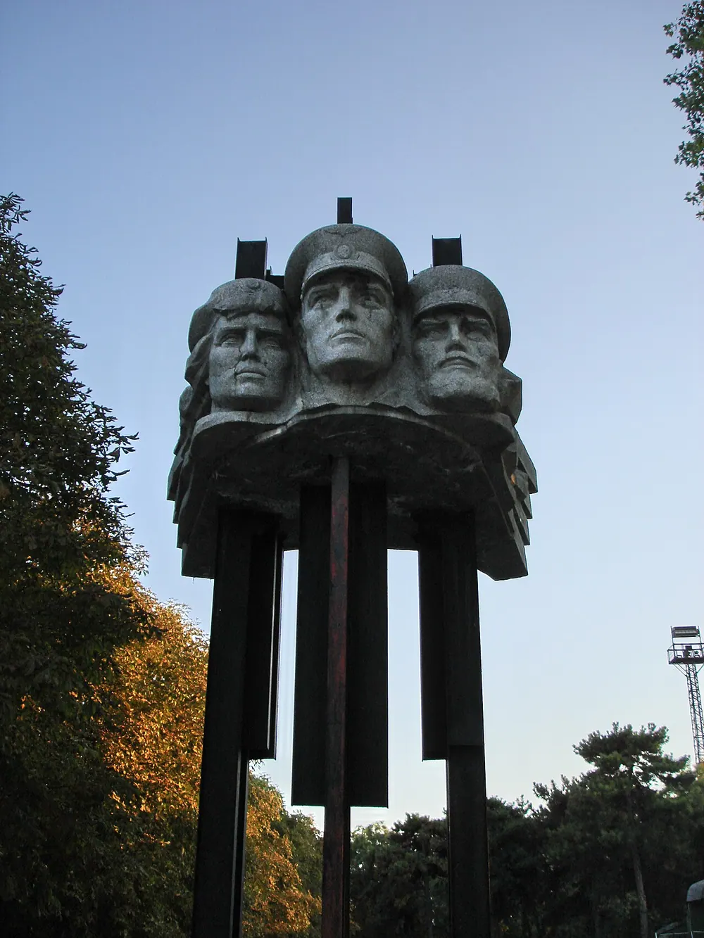 Memorial revoliutsionnoi, boevoi i trudovoi slavy zheleznodorozhnikov