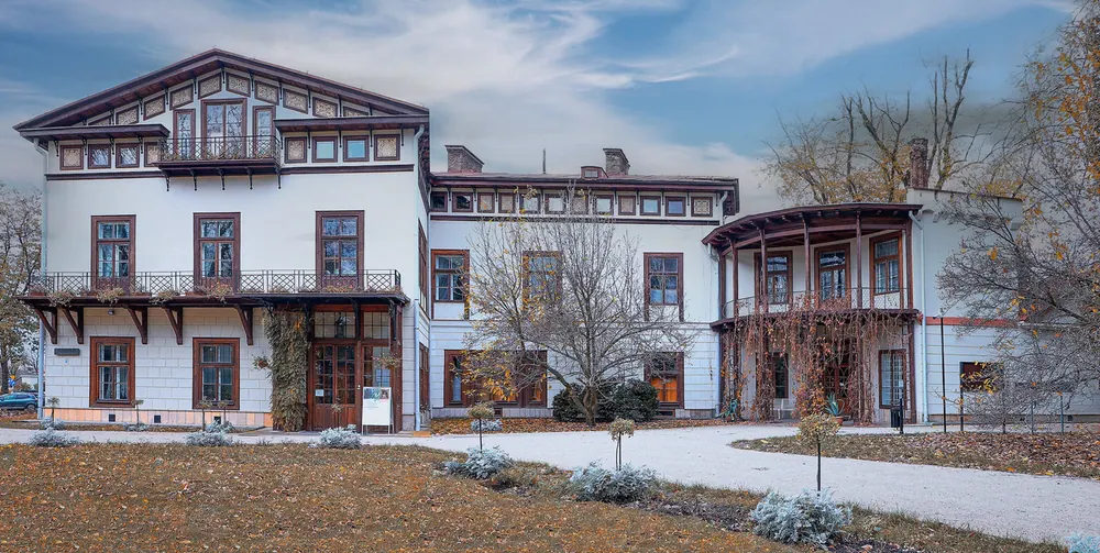 Zespół pałacowo-parkowy